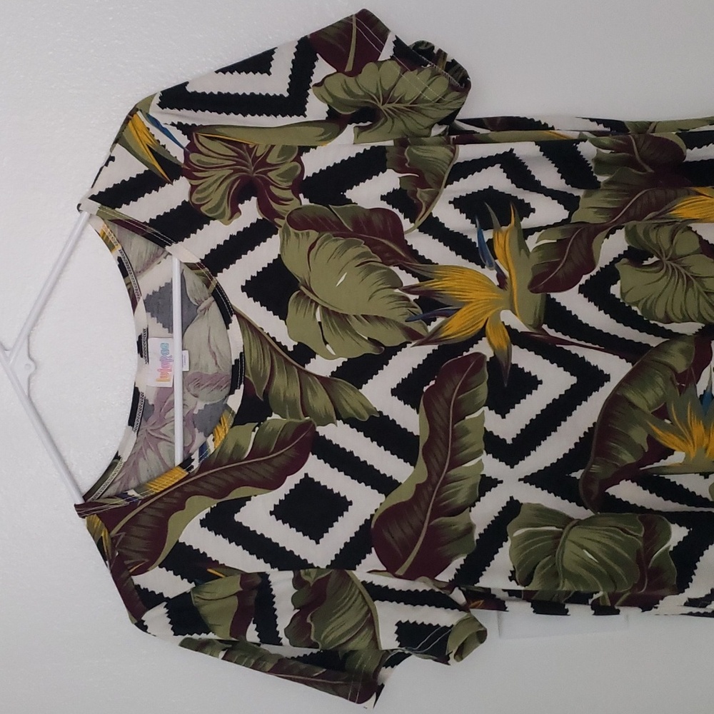 LulaRoe - Picture 2 of 2